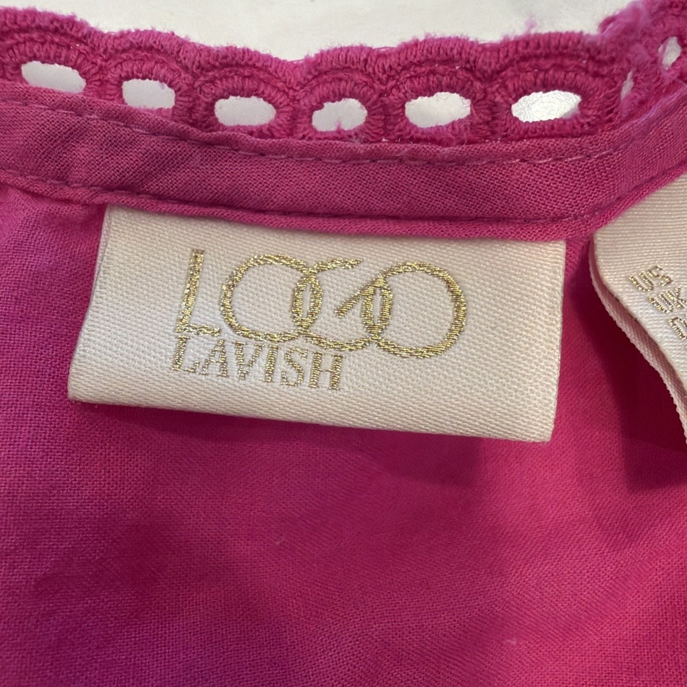 LOGO by Lori Goldstein Blouse Women Medium Pink Excellent Eyelet V-Neck Lavish - Picture 2 of 6